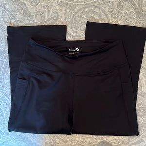 Yoga flare capri workout crop pants